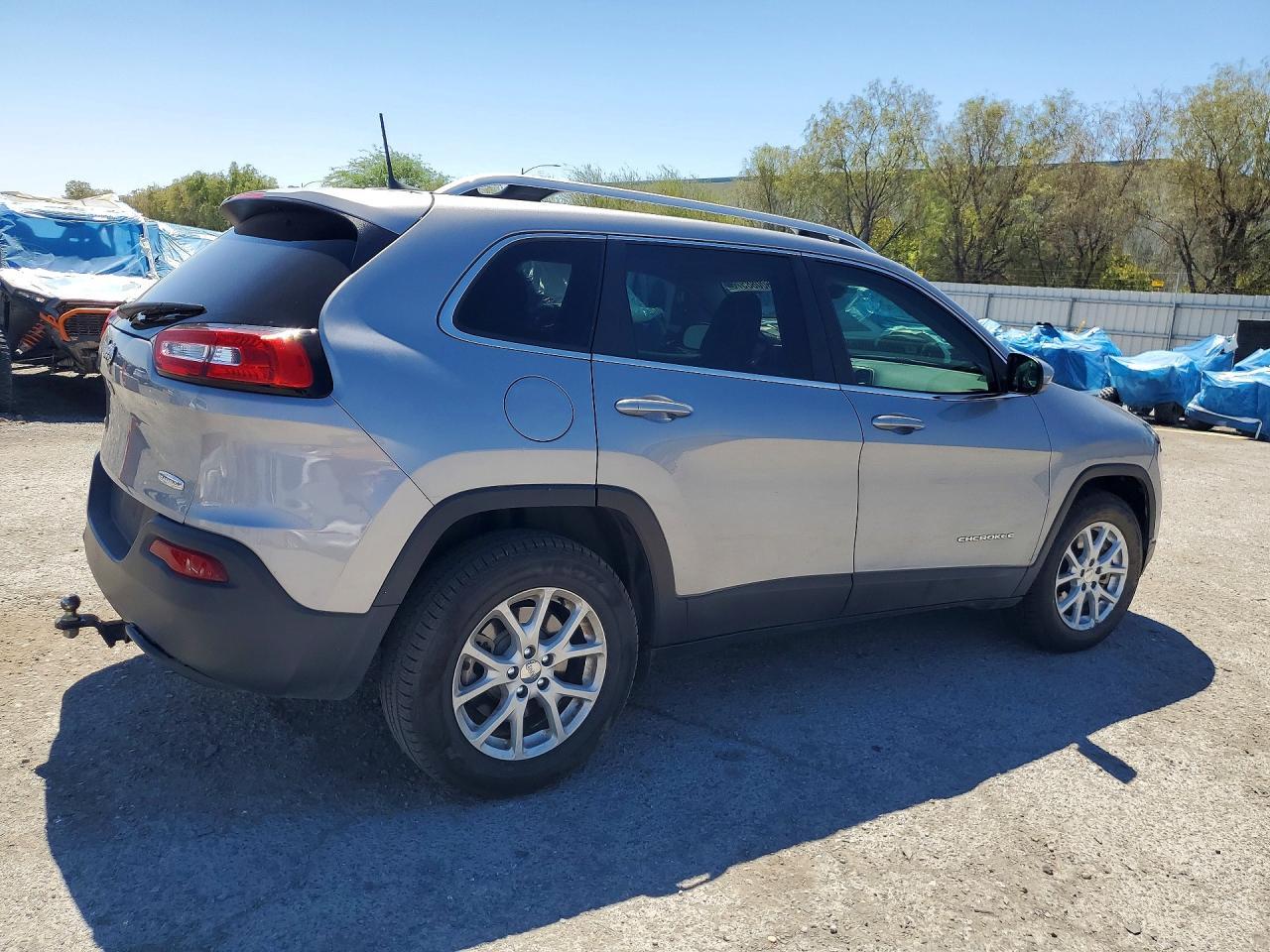 2017 Jeep Cherokee, Latitude