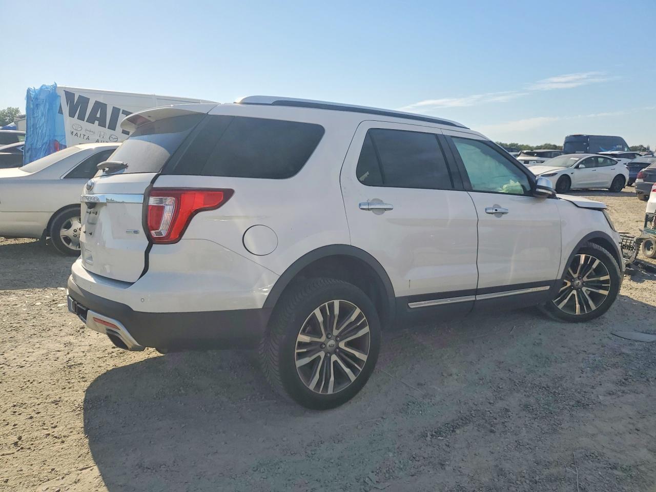 2017 Ford Explorer, Platinum