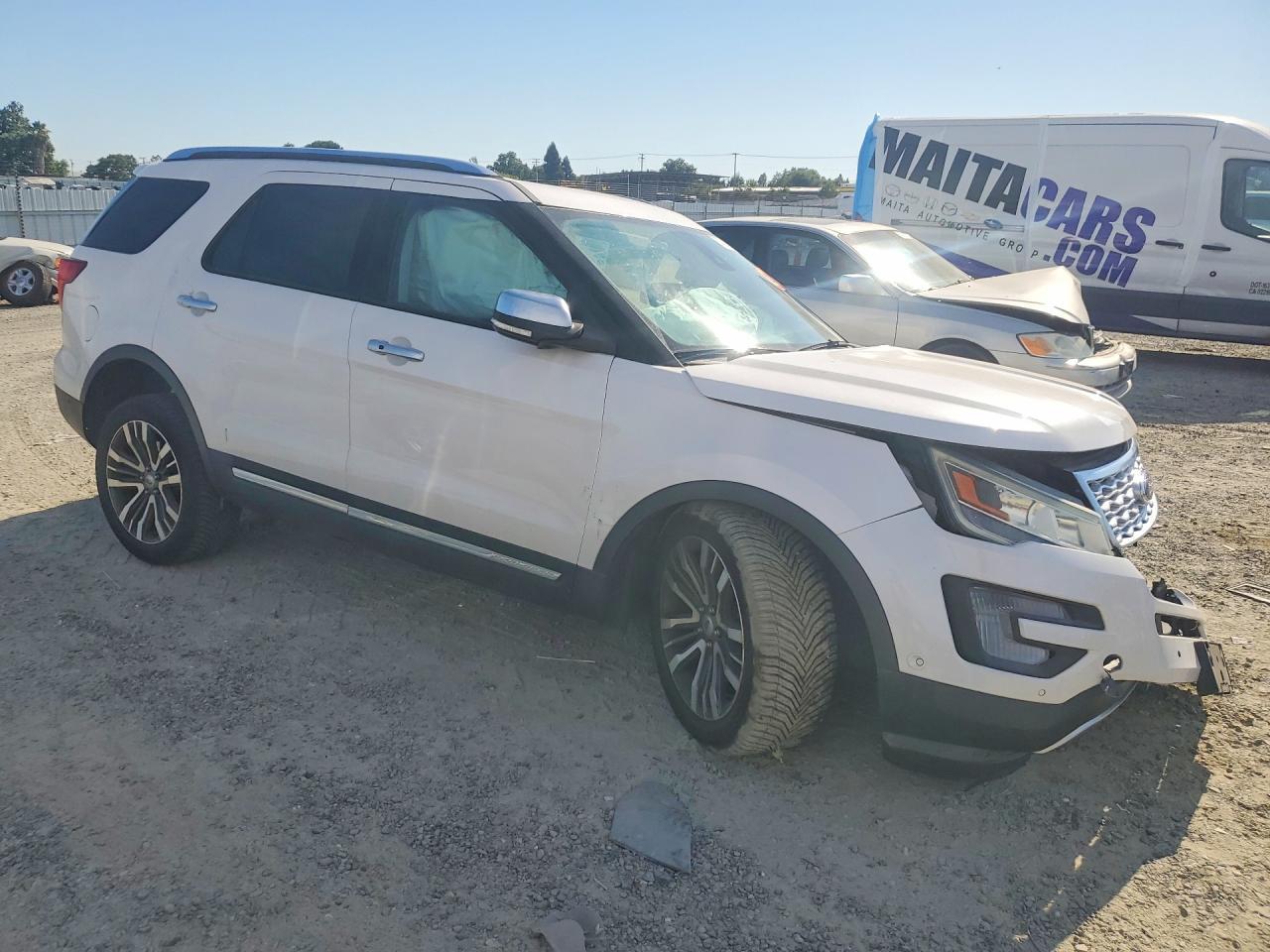 2017 Ford Explorer, Platinum