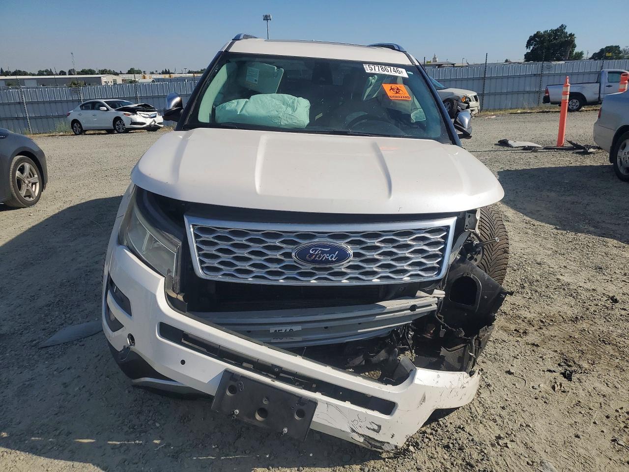 2017 Ford Explorer, Platinum