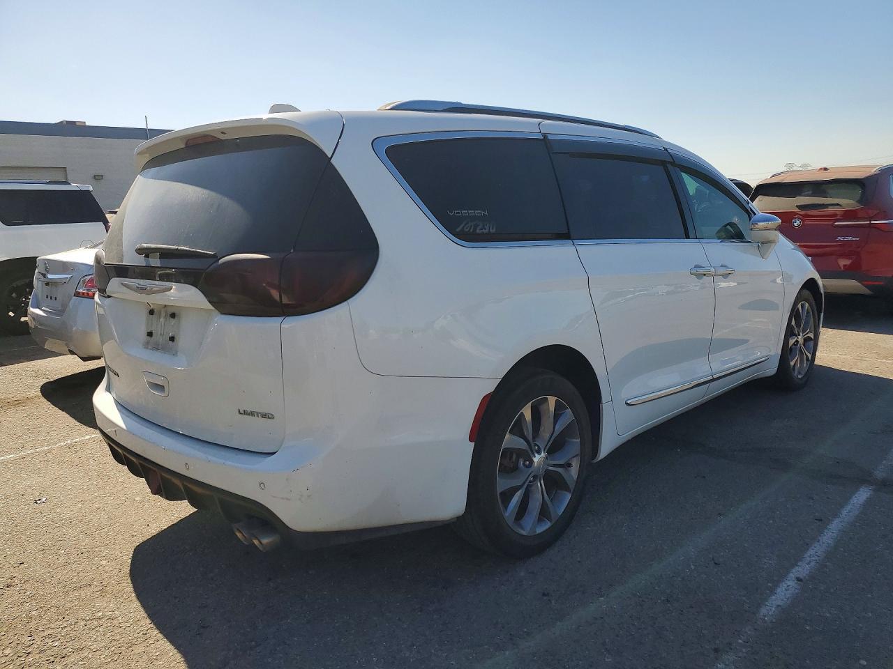 2018 Chrysler Pacifica, Limited