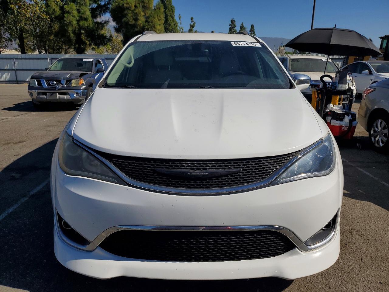 2018 Chrysler Pacifica, Limited