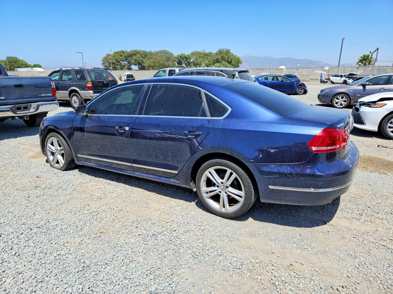 2015 Volkswagen Passat, SE