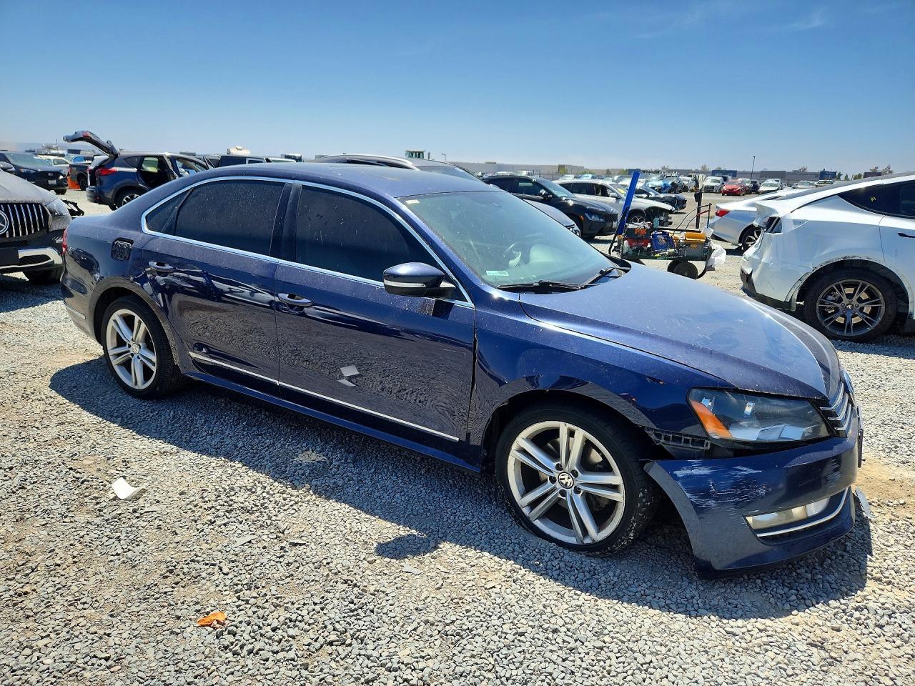 2015 Volkswagen Passat, SE