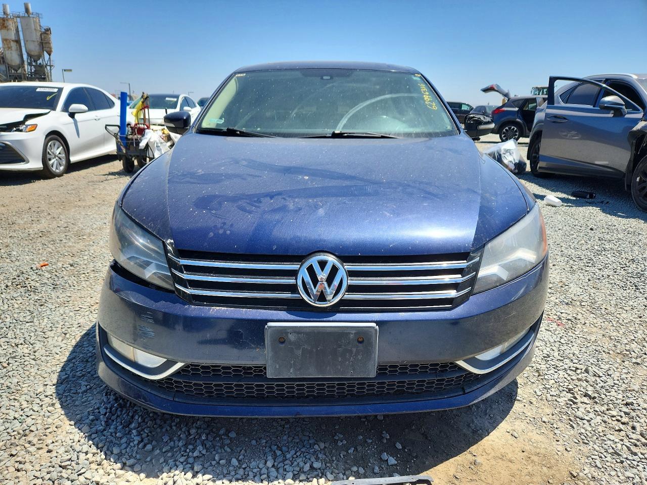2015 Volkswagen Passat, SE