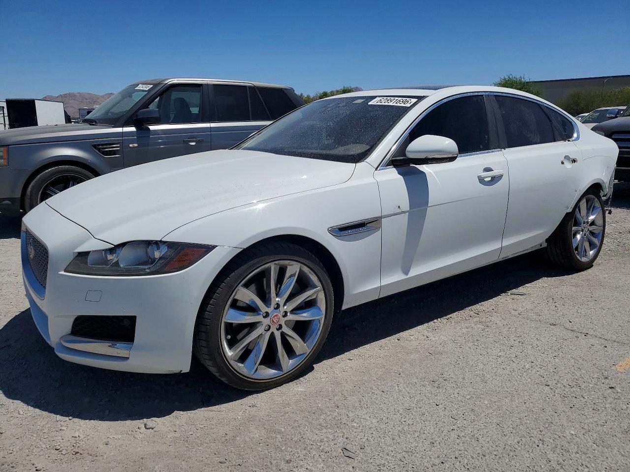 2017 Jaguar XF, Prestige