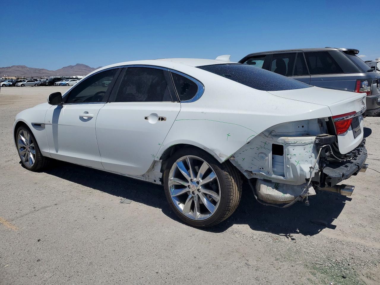 2017 Jaguar XF, Prestige