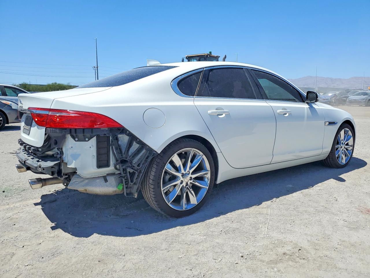 2017 Jaguar XF, Prestige