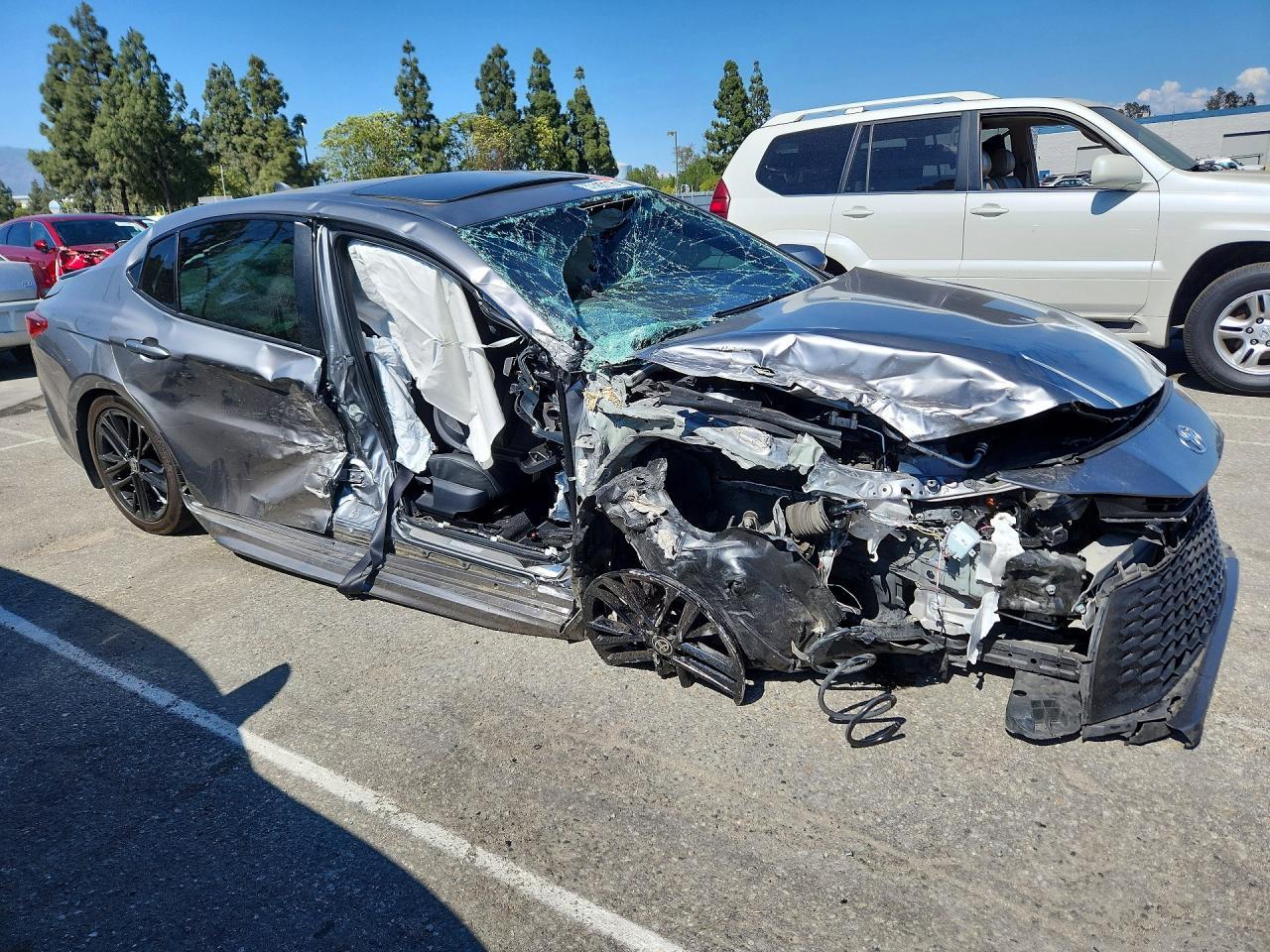 2025 Toyota Camry, SE