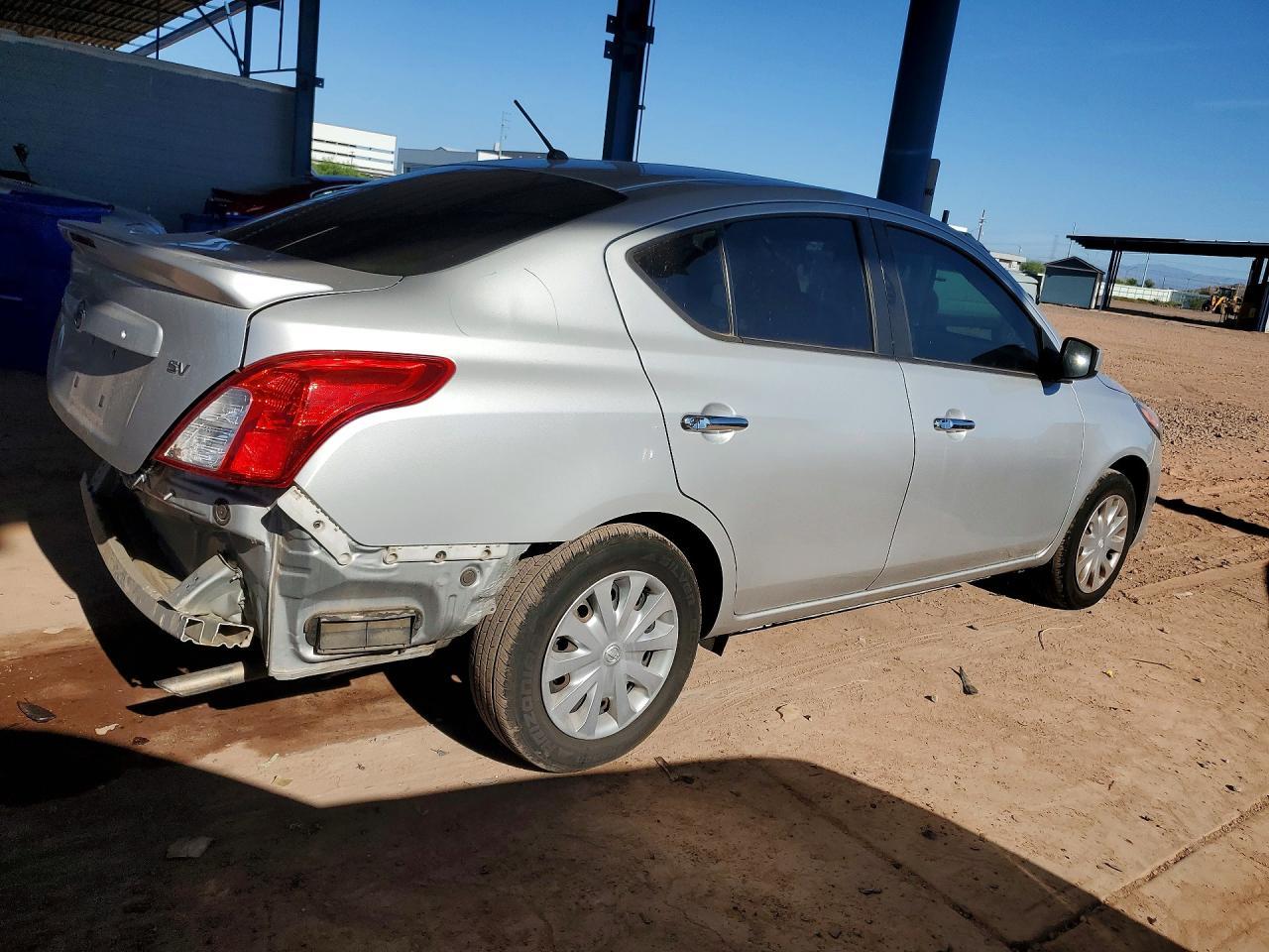 2018 Nissan Versa, SV