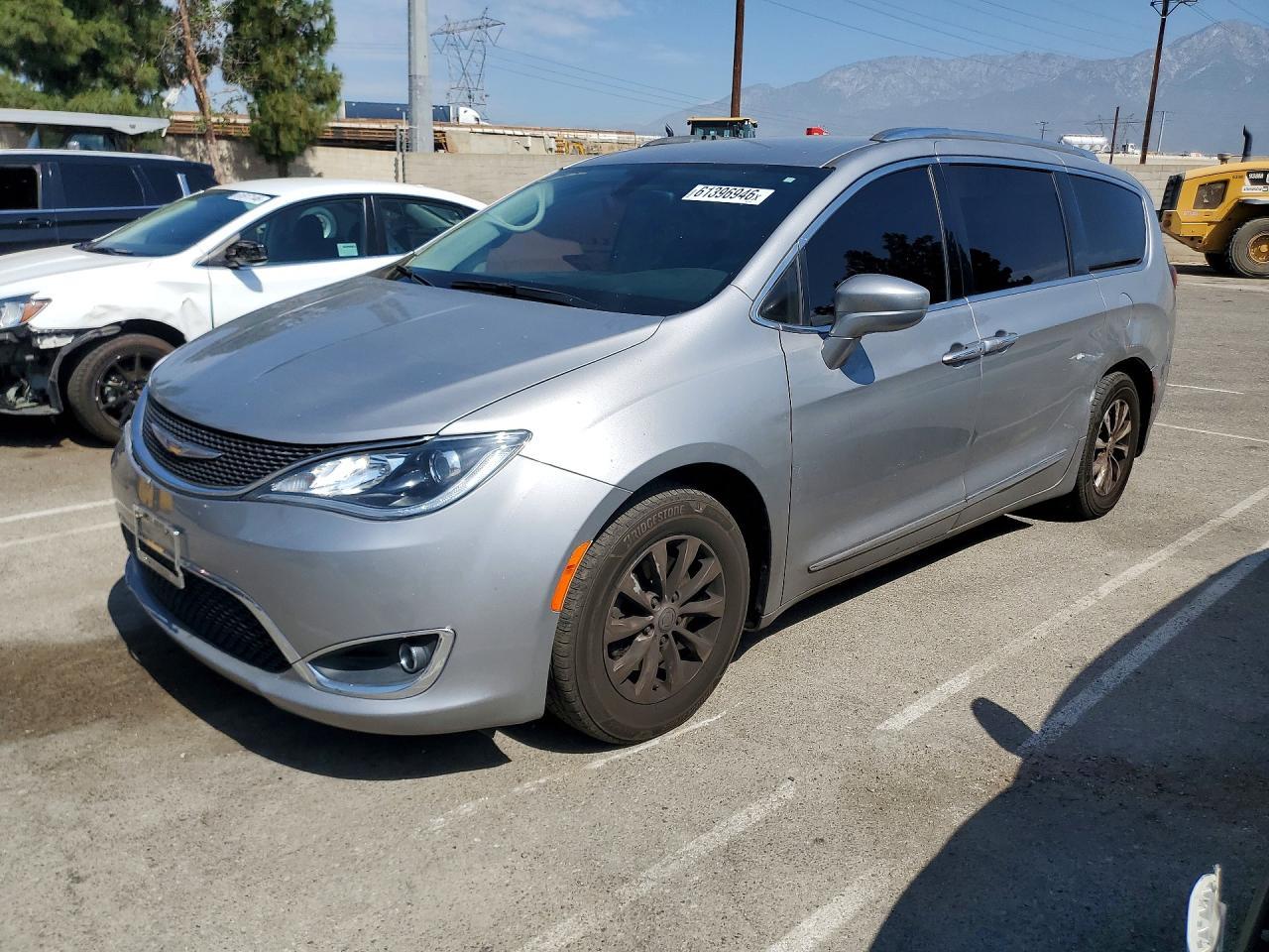 2018 Chrysler Pacifica, Touri...