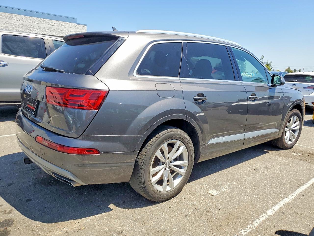 2019 Audi Q7, Premium