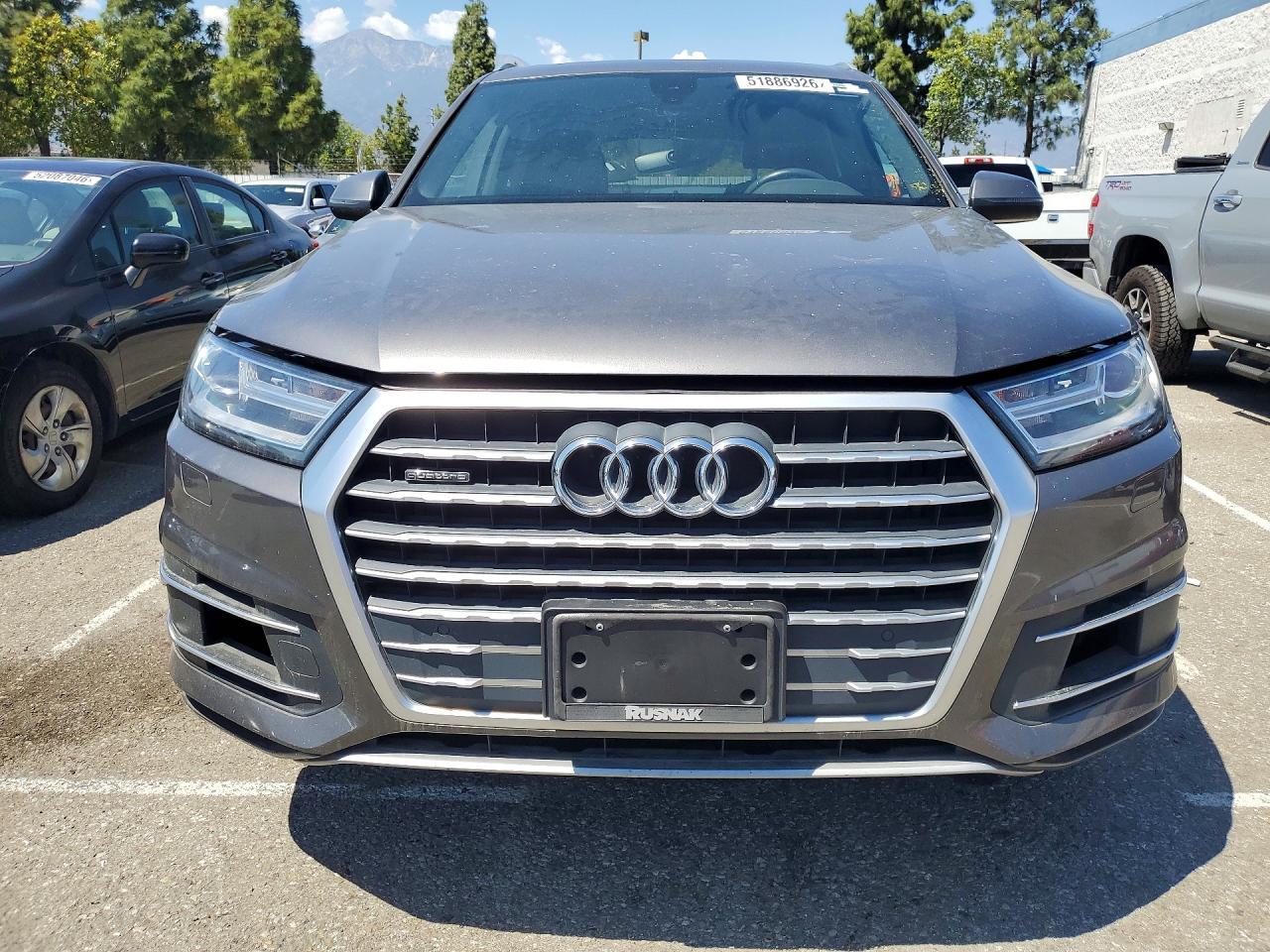 2019 Audi Q7, Premium