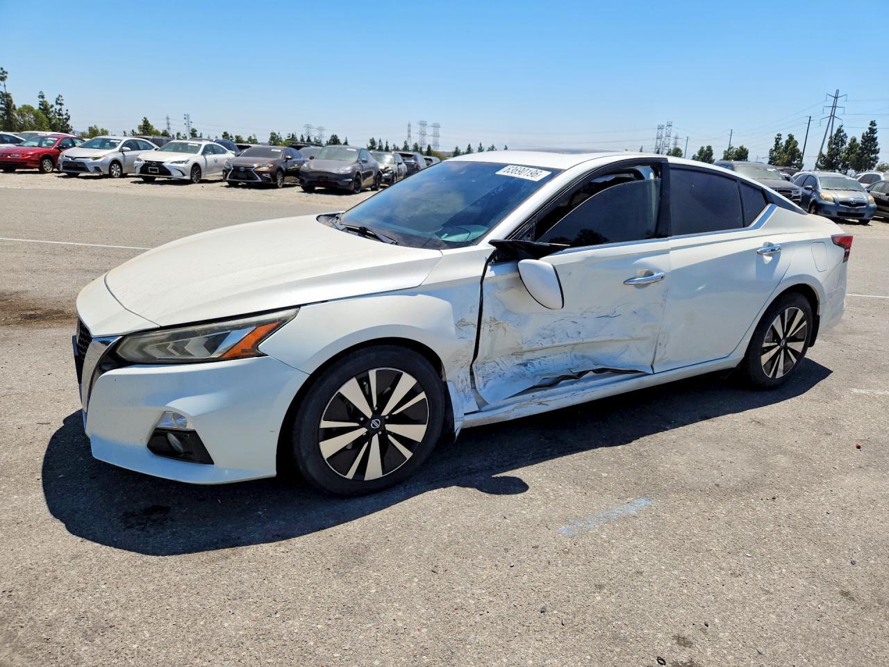 2020 Nissan Altima, SV