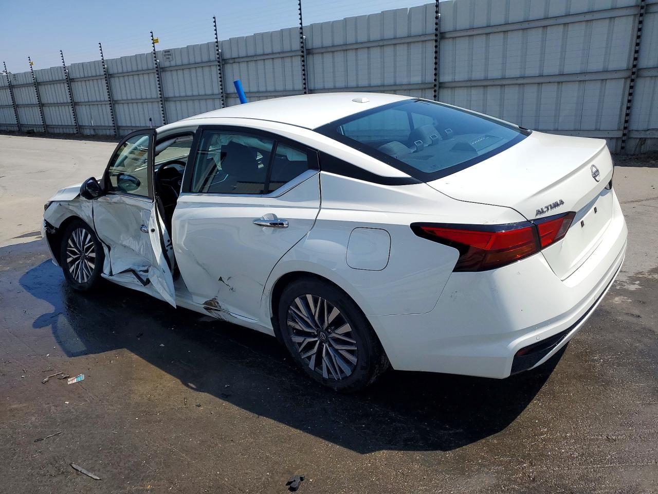 2025 Nissan Altima, SV