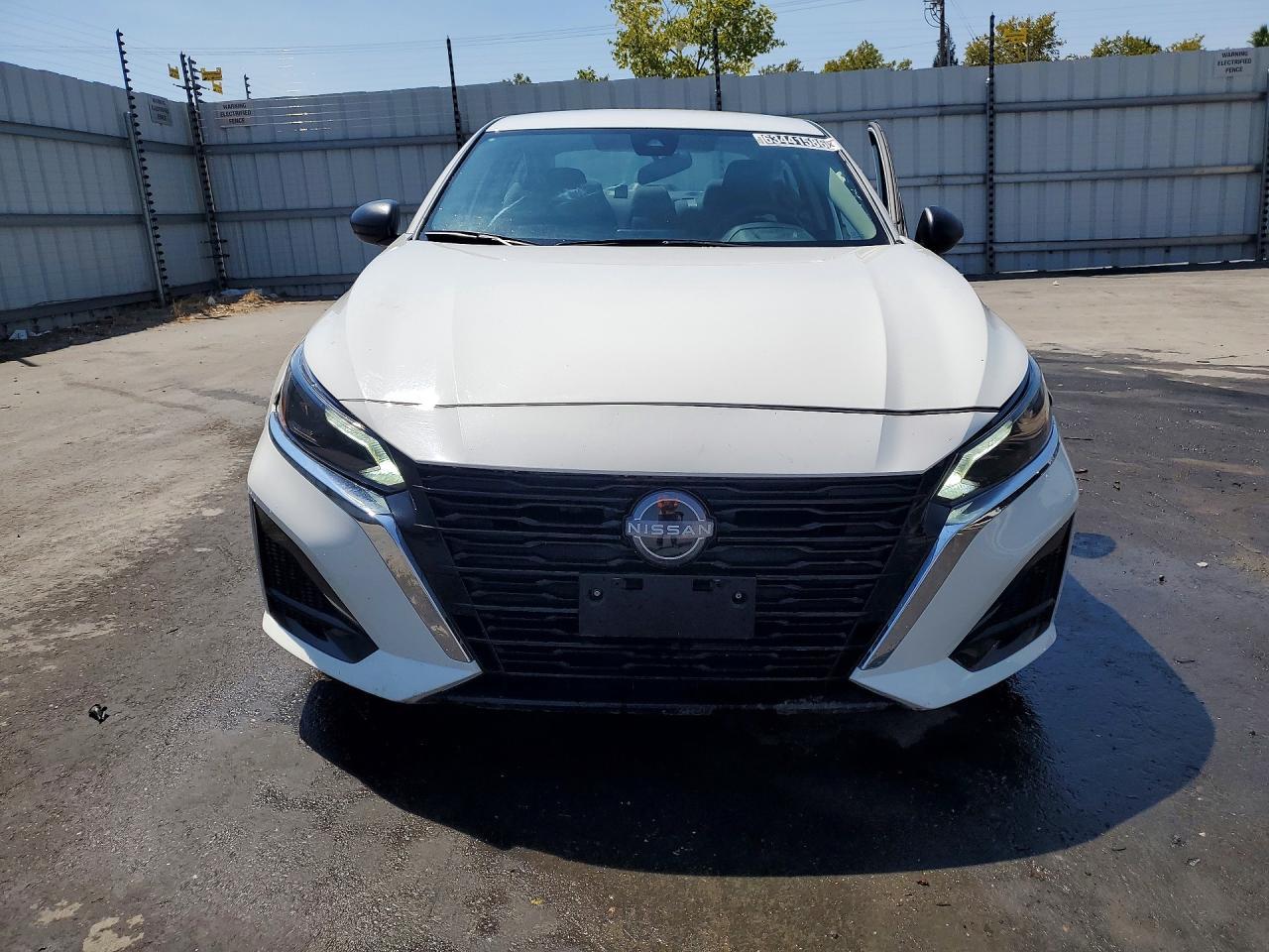 2025 Nissan Altima, SV
