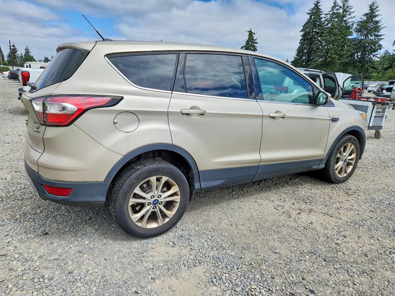 2017 Ford Escape, SE