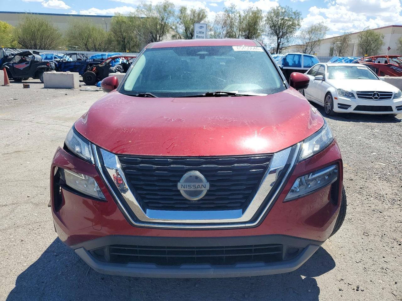 2021 Nissan Rogue, SV