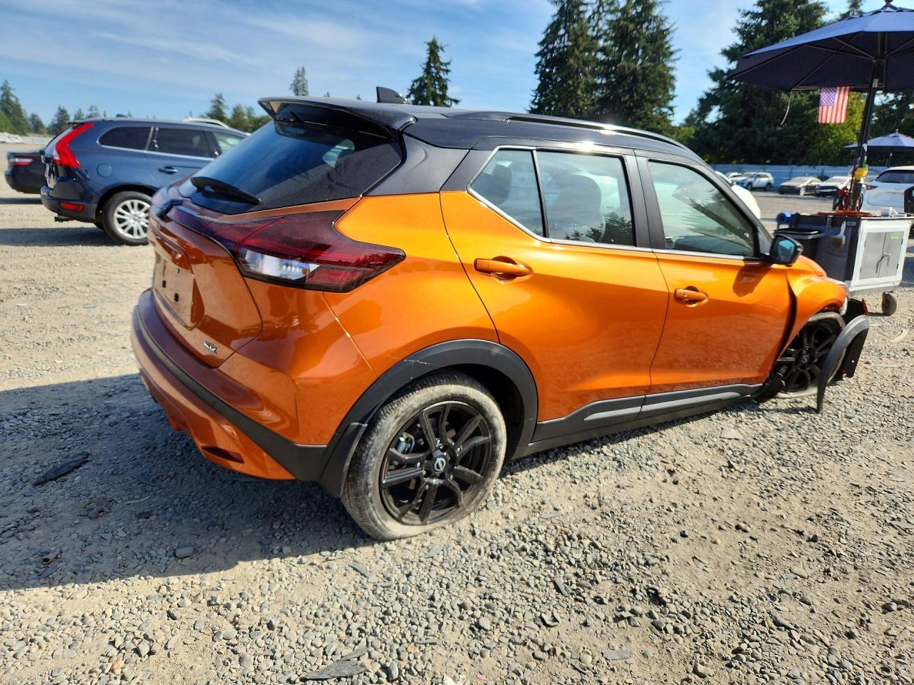2023 Nissan Kicks, SR