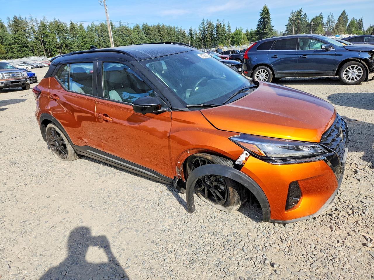 2023 Nissan Kicks, SR