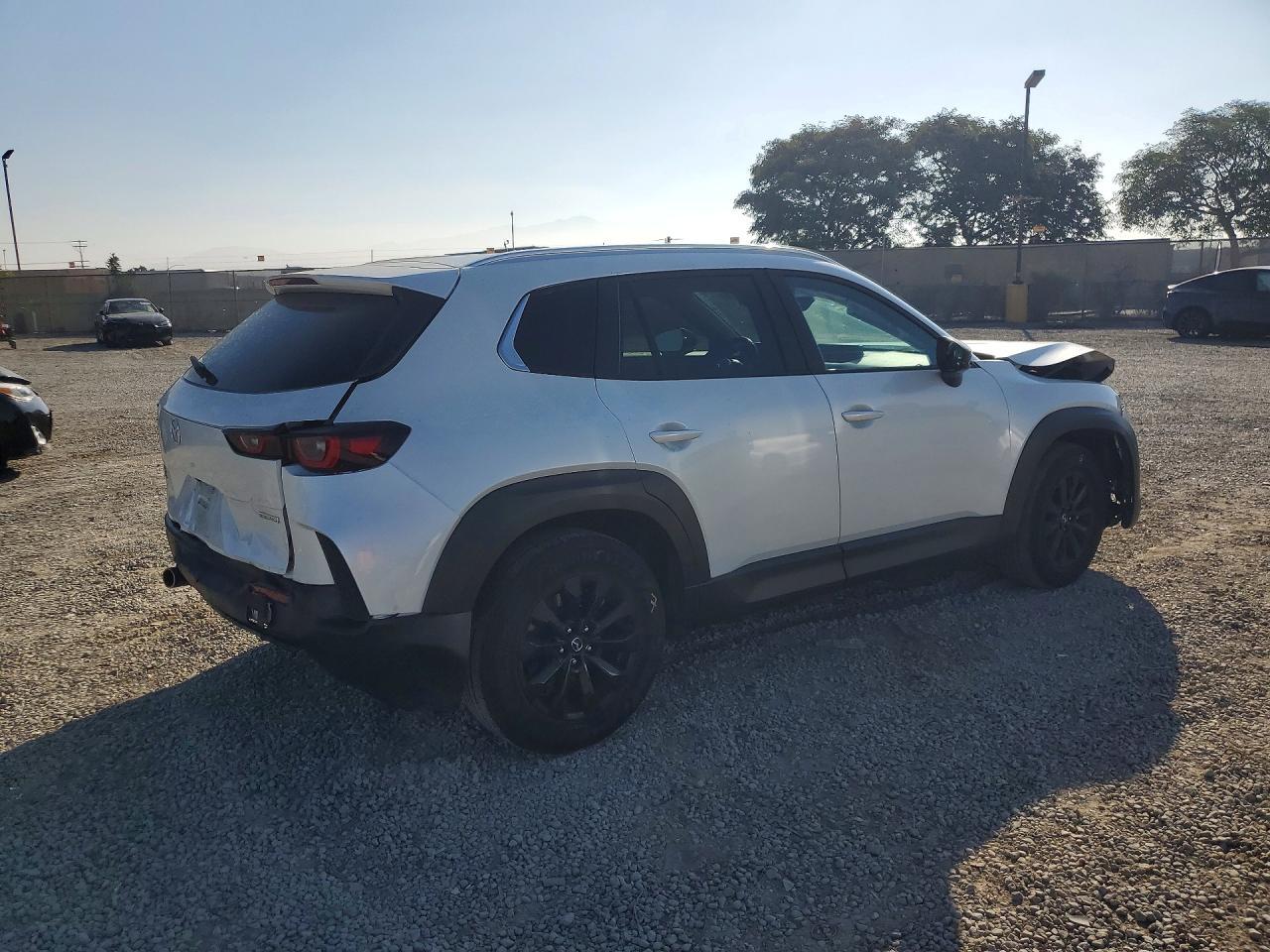 2024 Mazda CX-50, Select