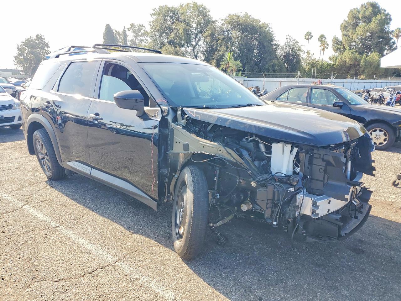 2026 Nissan Pathfinder, SV