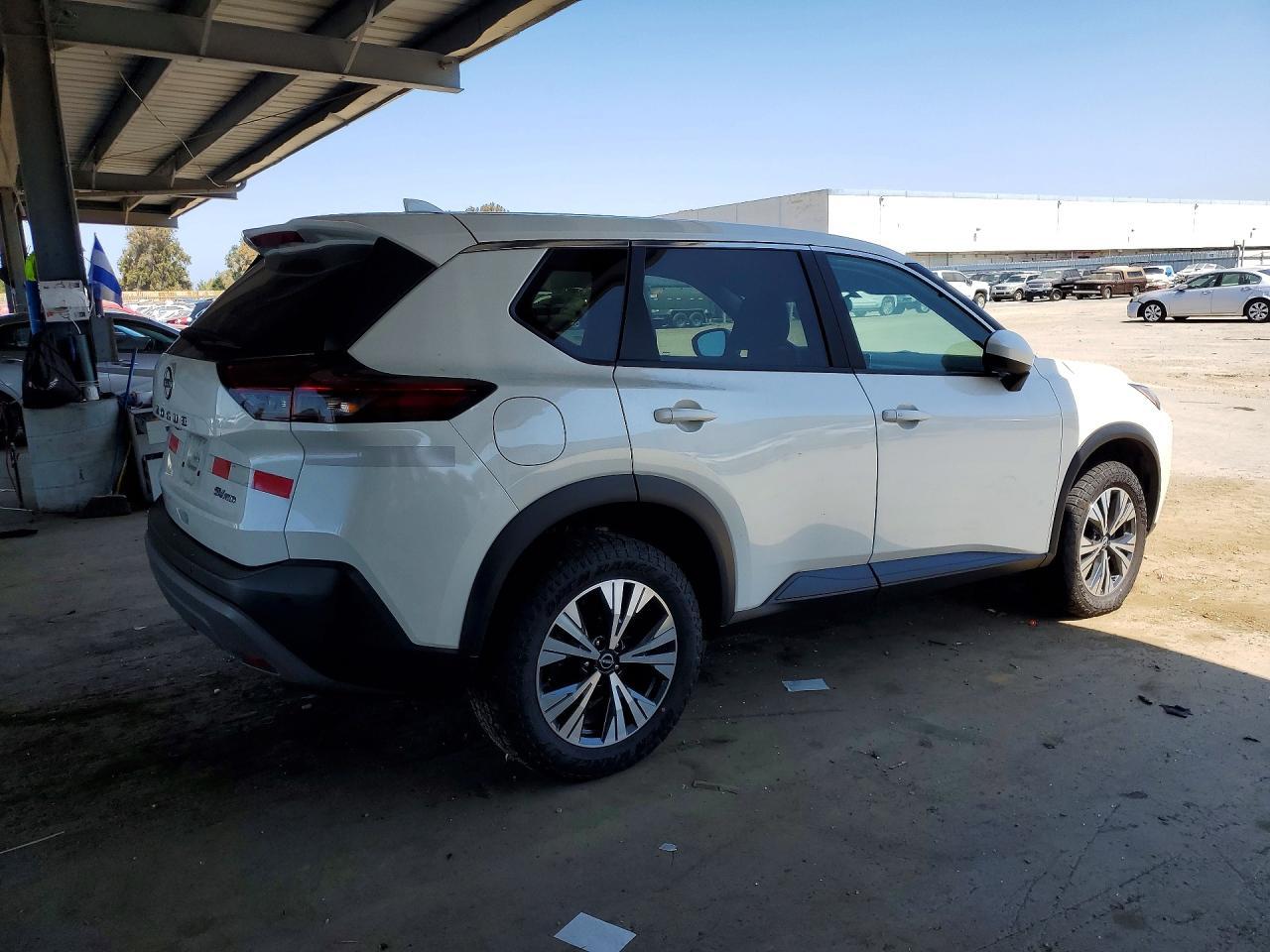 2023 Nissan Rogue, SV