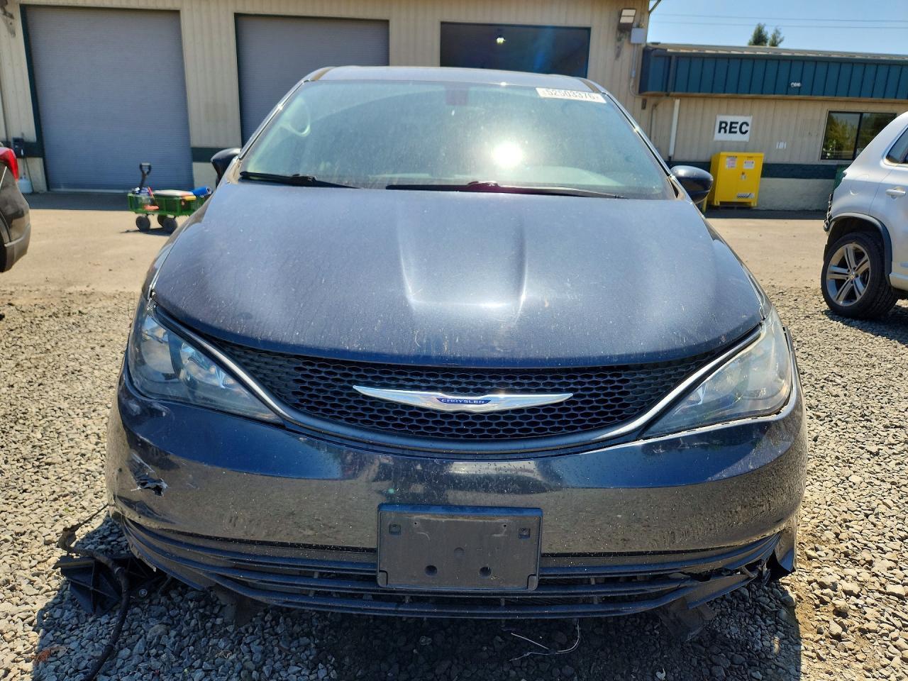 2019 Chrysler Pacifica, L
