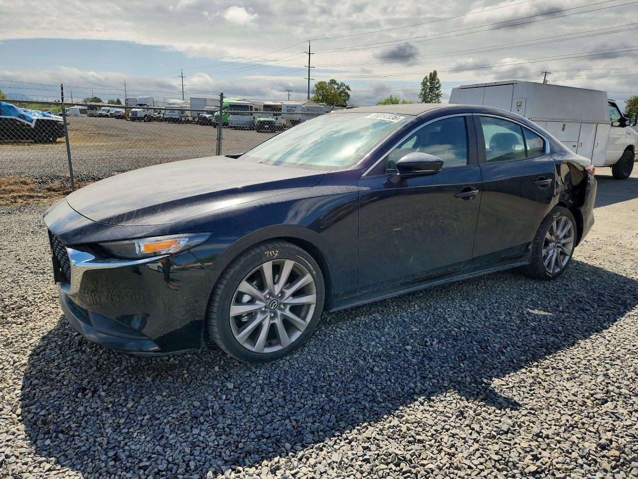 2021 Mazda 3, Select