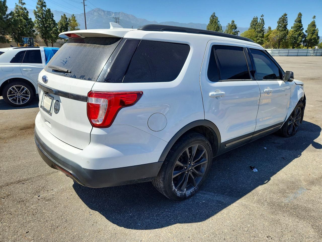 2017 Ford Explorer, Xlt
