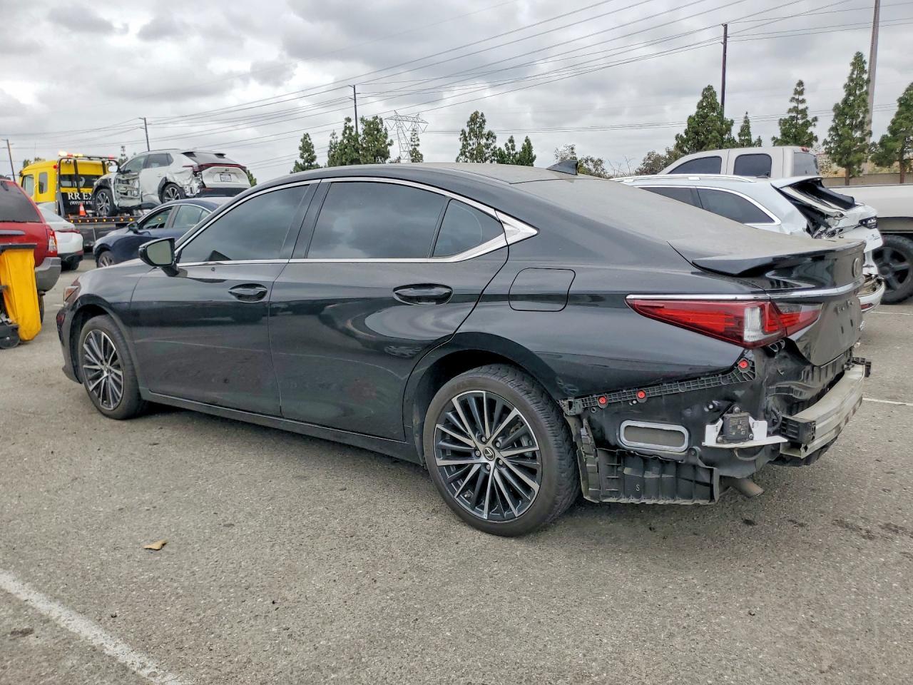 2024 Lexus ES, Base