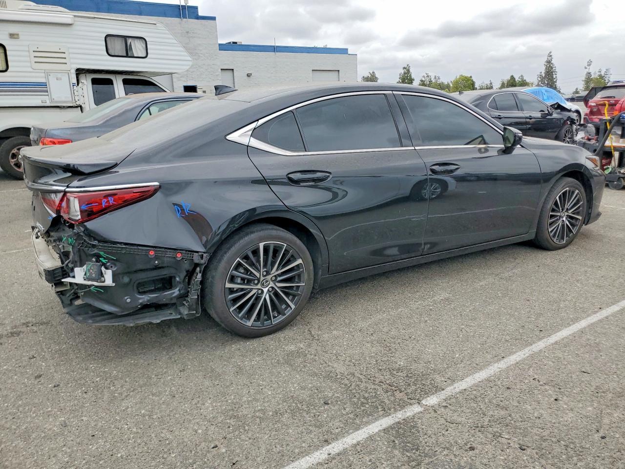 2024 Lexus ES, Base
