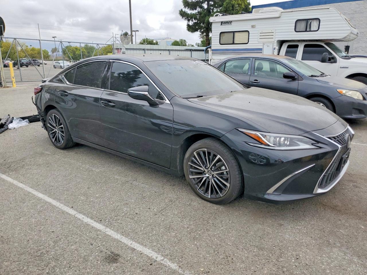 2024 Lexus ES, Base