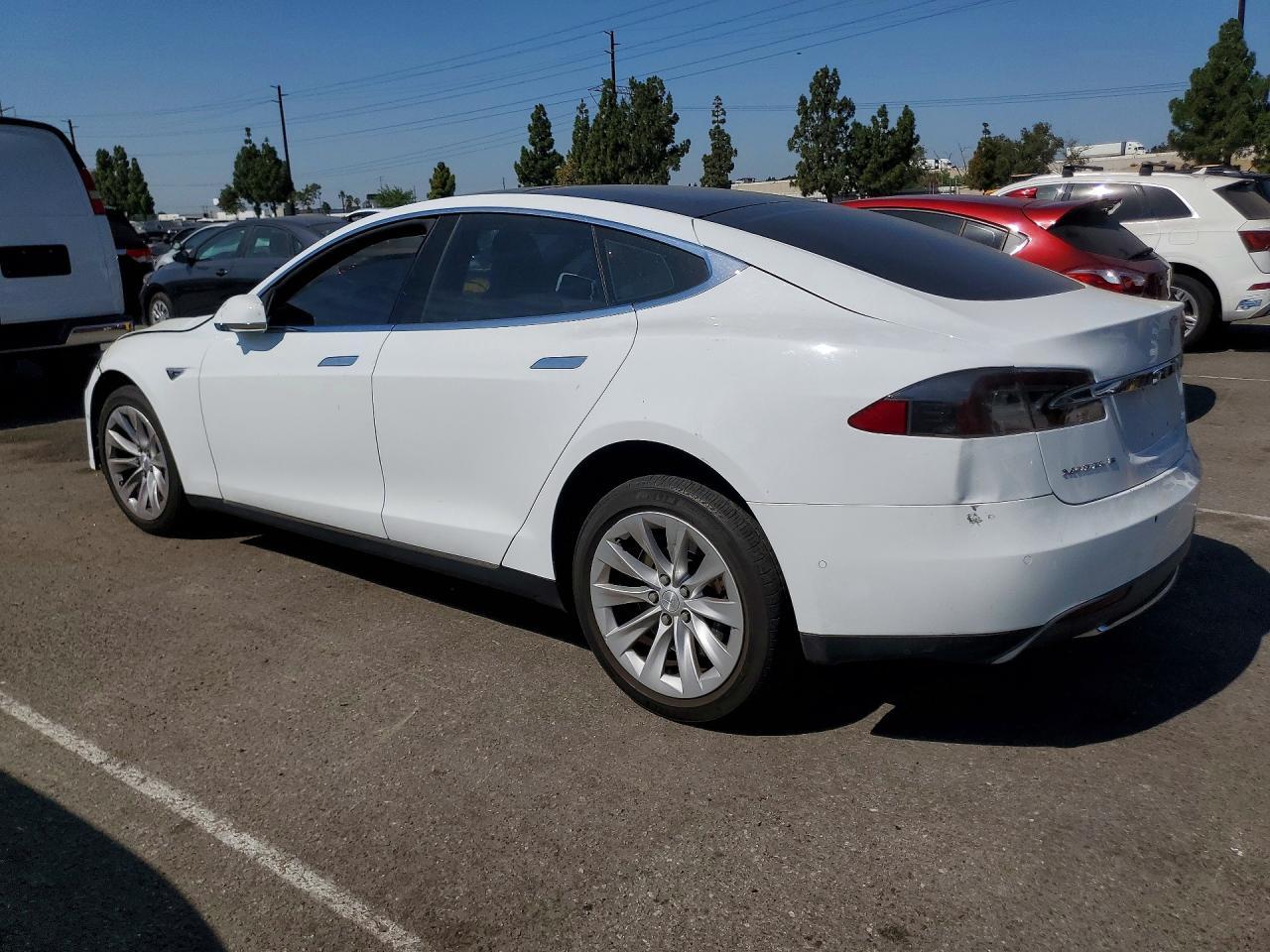 2015 Tesla MODEL S