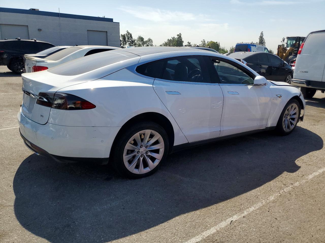 2015 Tesla MODEL S