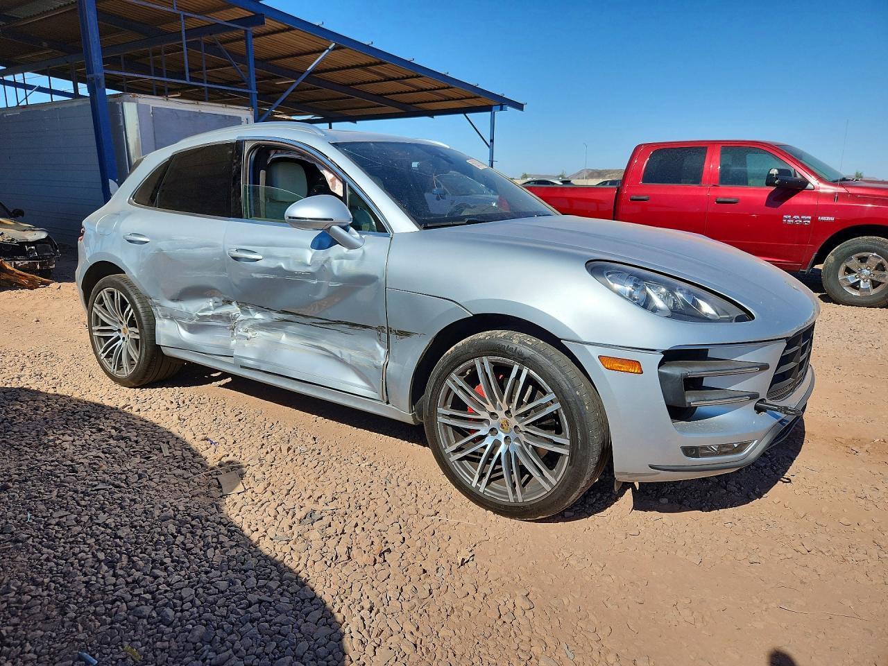 2015 Porsche Macan, Turbo