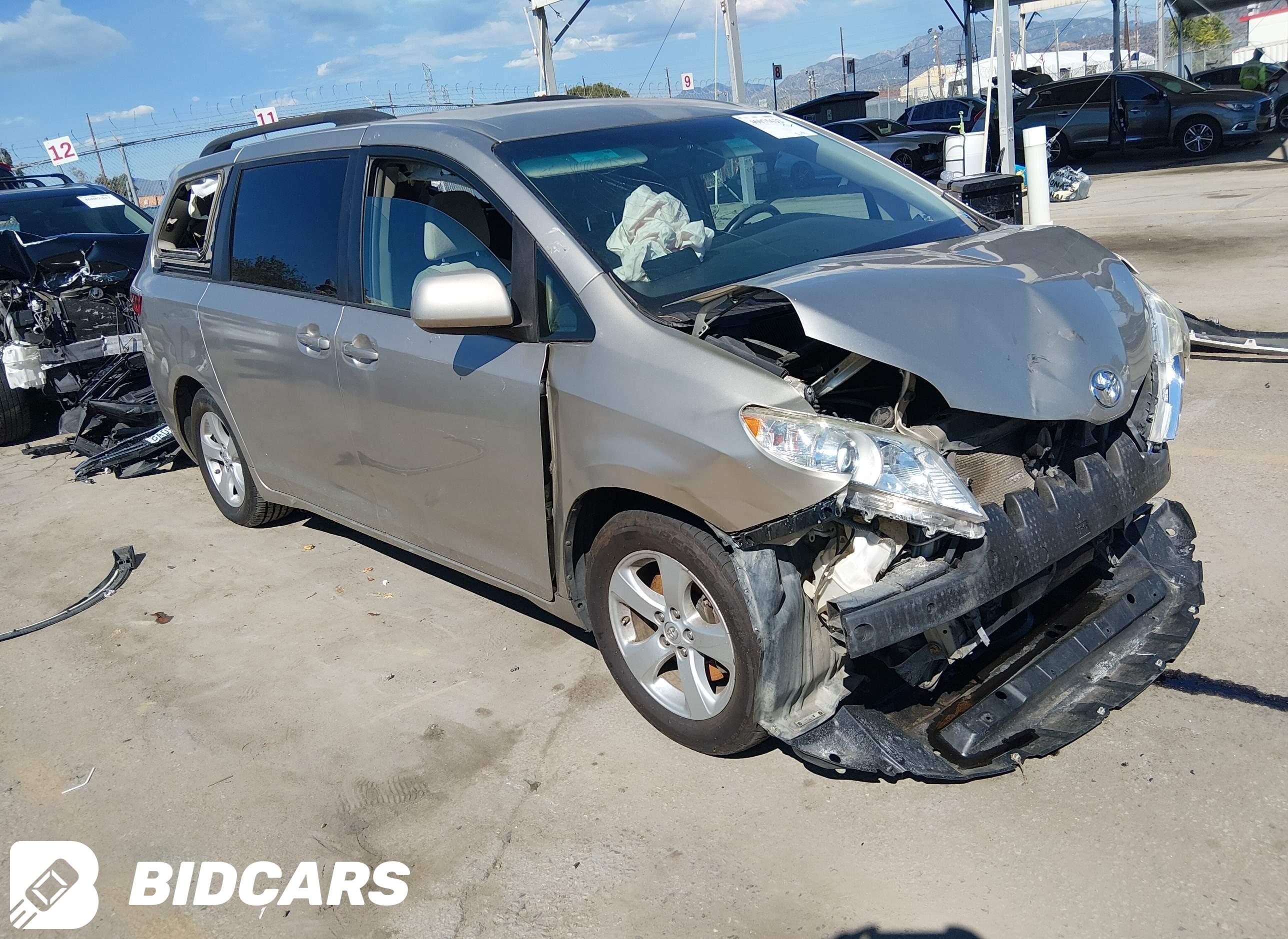 2016 Toyota Sienna, Le 8 Pass...