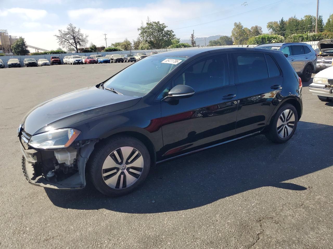 2017 Volkswagen Golf, S