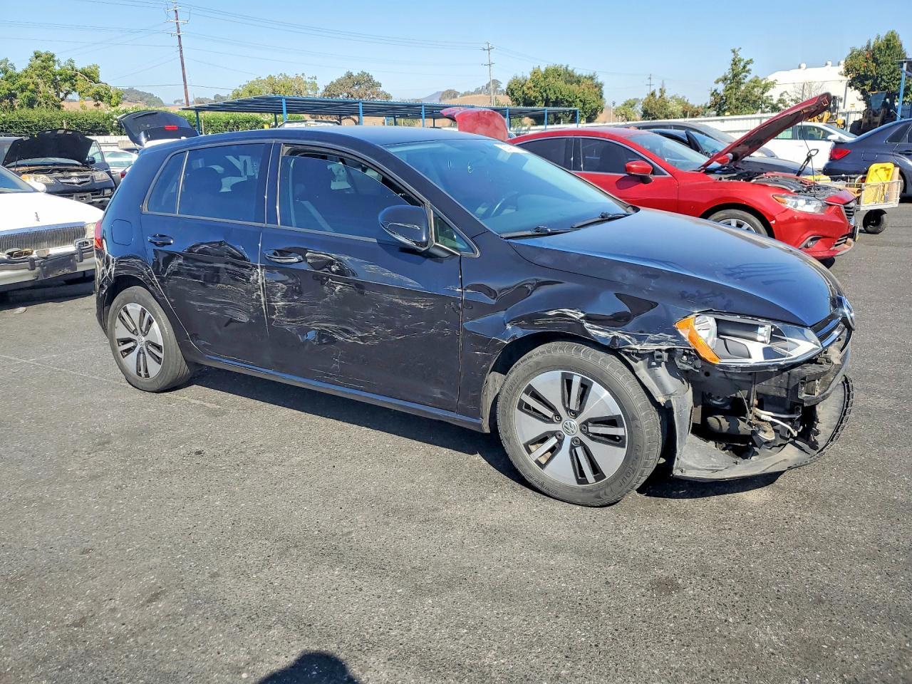 2017 Volkswagen Golf, S