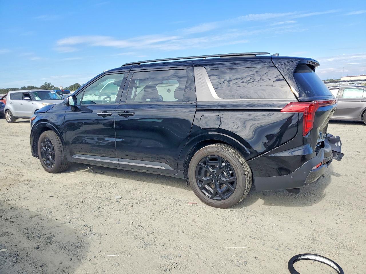 2026 KIA Carnival, SX