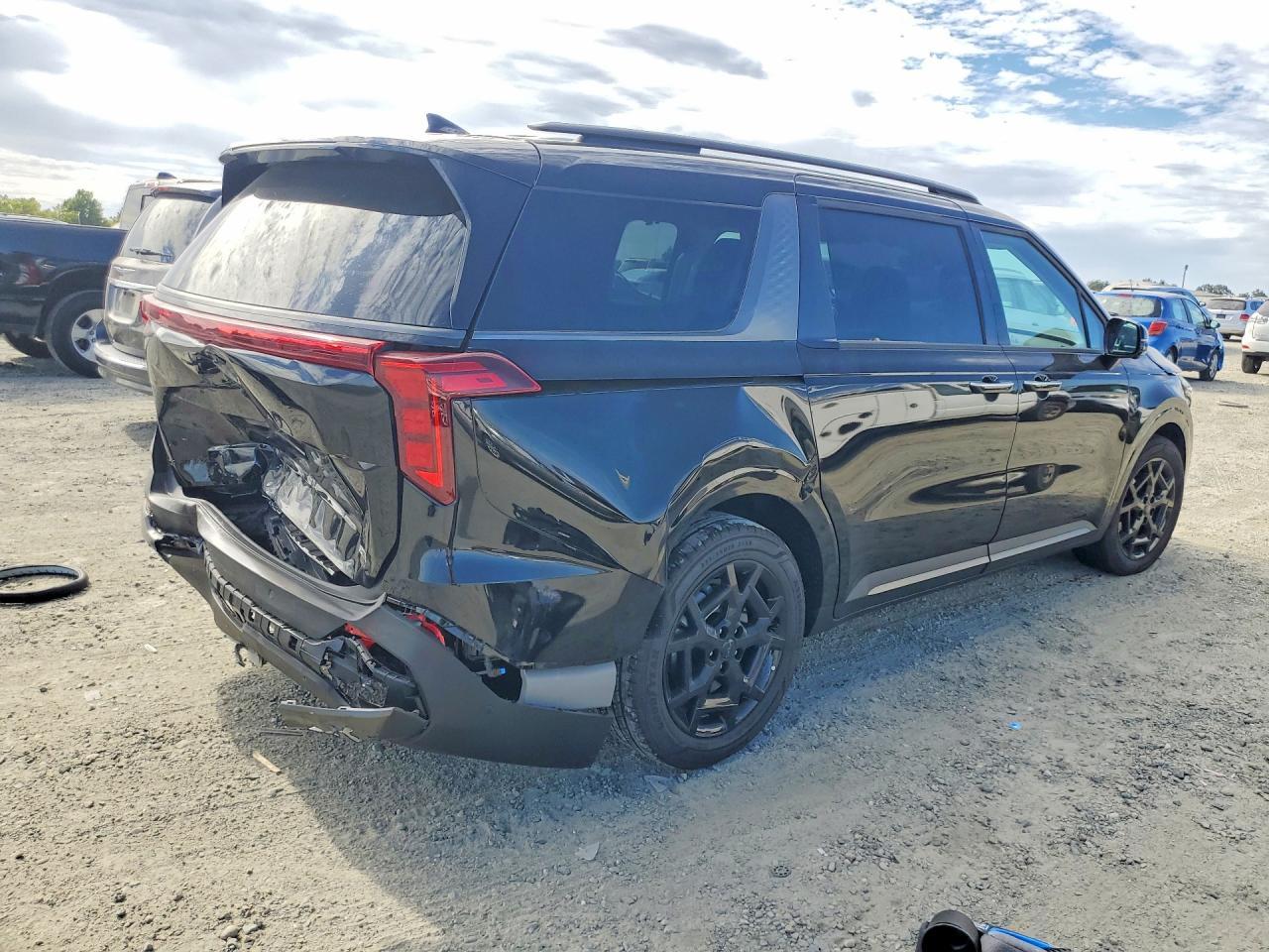 2026 KIA Carnival, SX