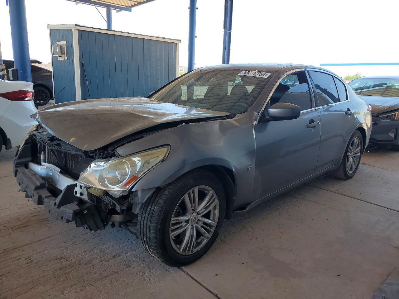 2015 Infiniti Q40, Base