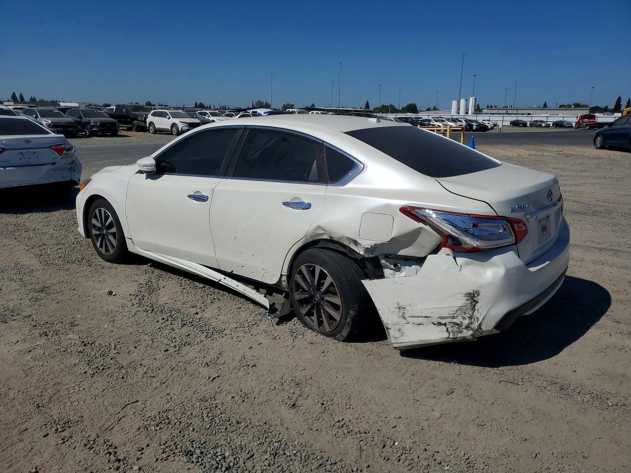 2017 Nissan Altima, 2.5 SL