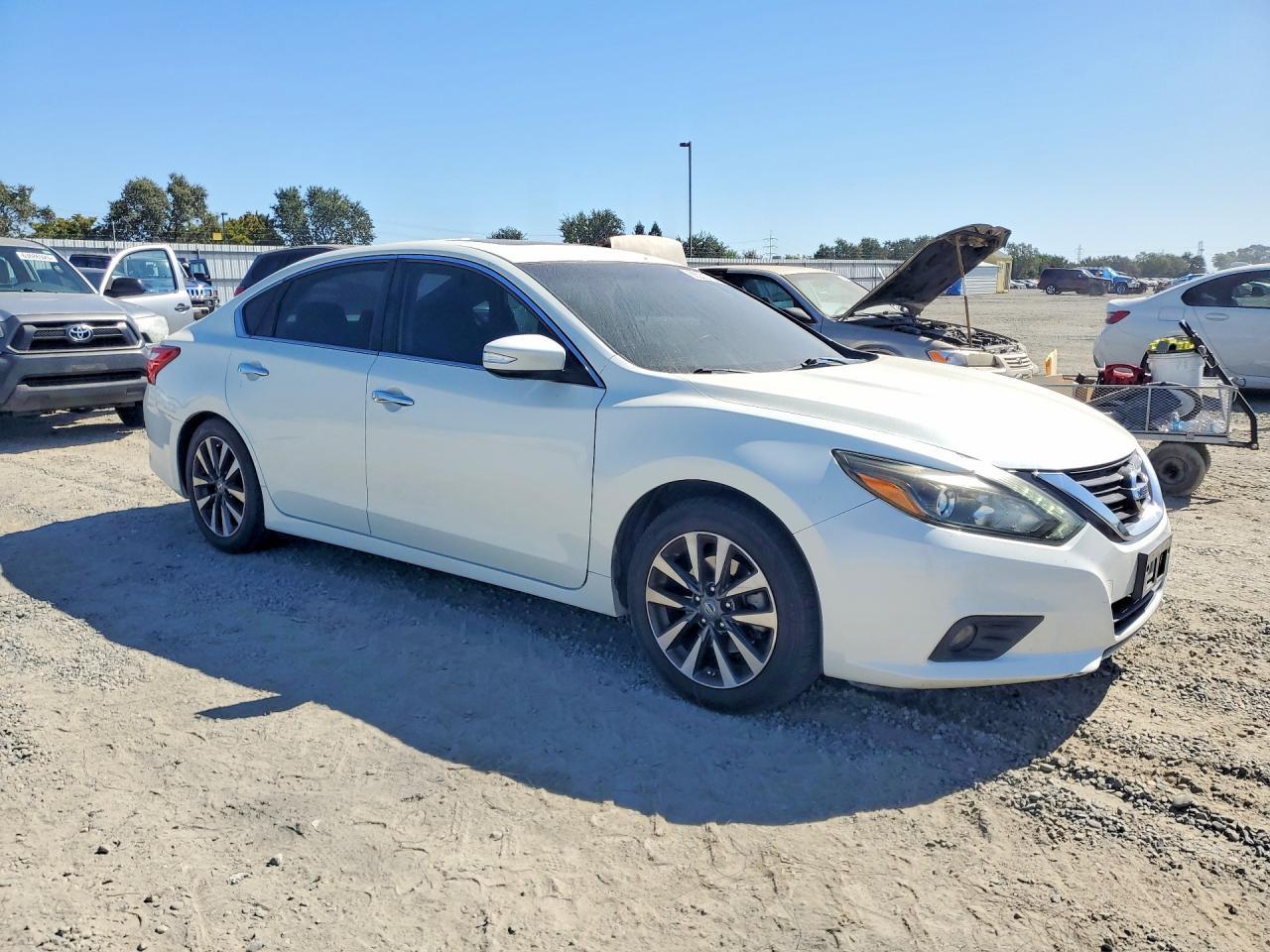 2017 Nissan Altima, 2.5 SL