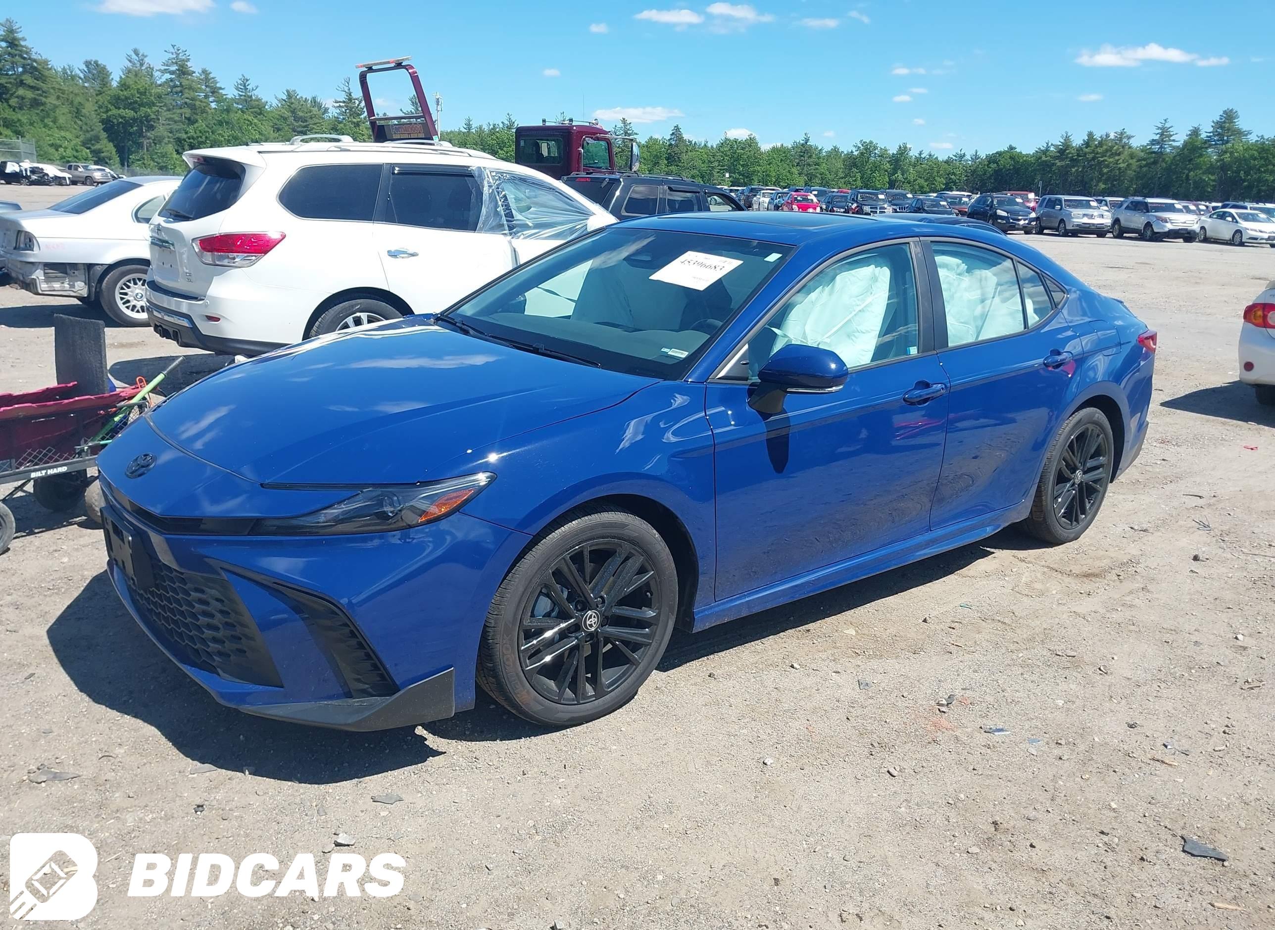 2026 Toyota Camry, SE