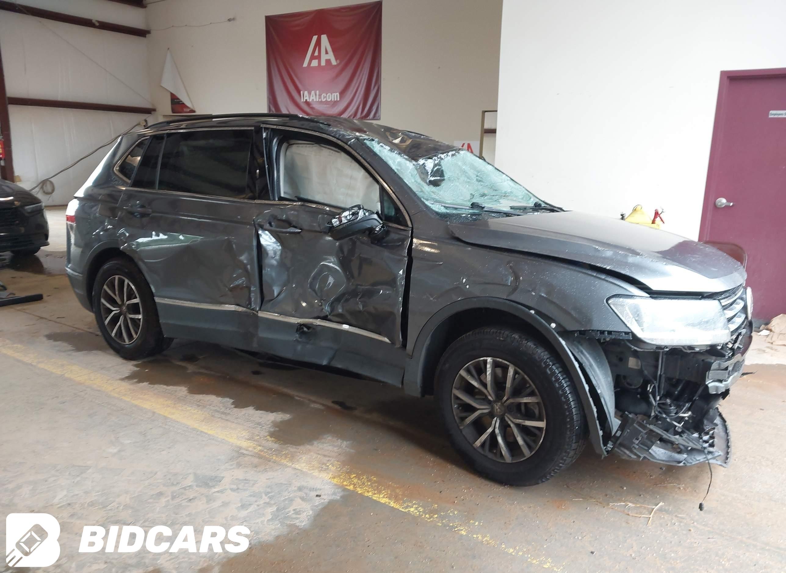 2020 Volkswagen Tiguan, 2.0T...