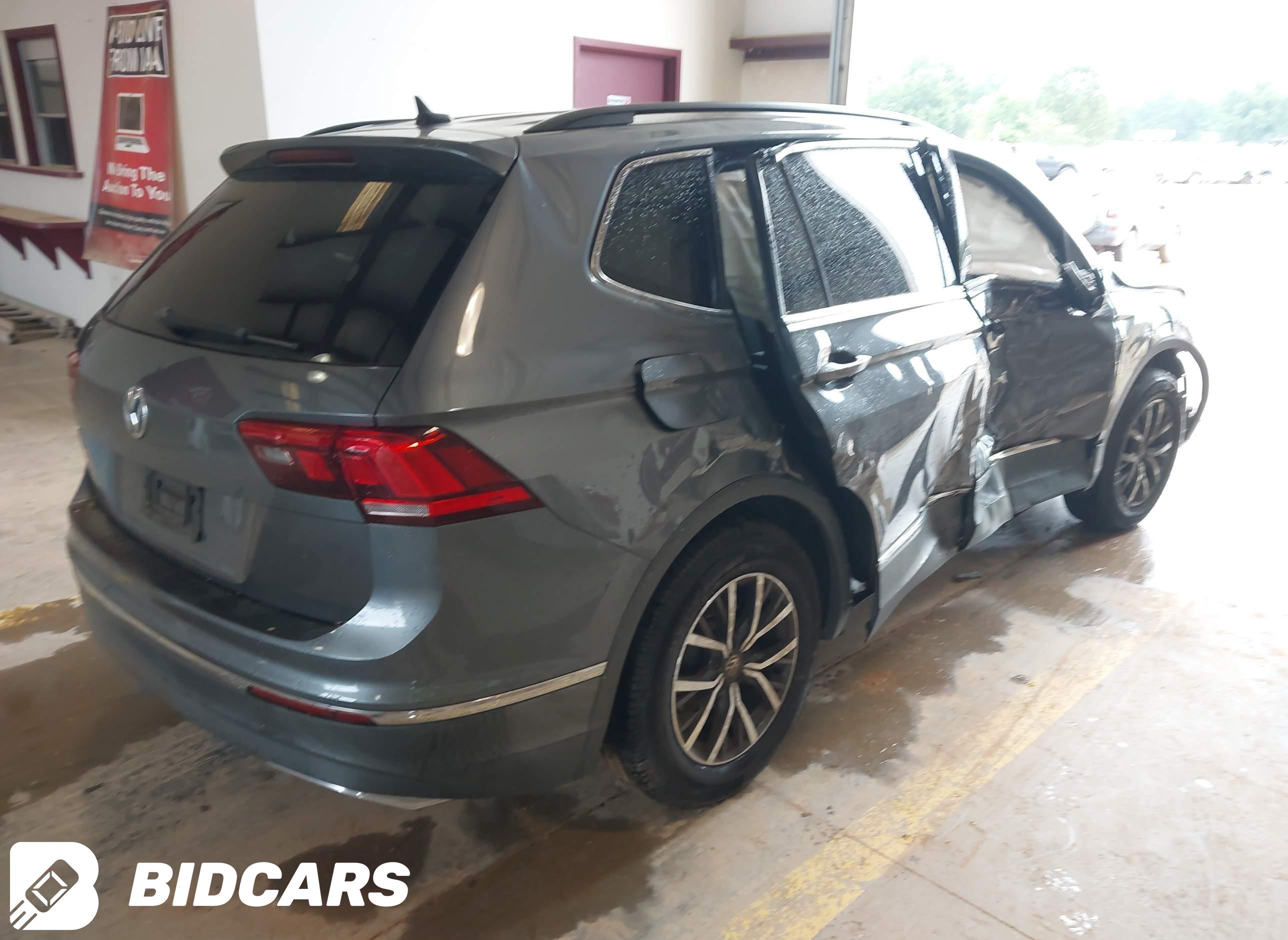 2020 Volkswagen Tiguan, 2.0T...