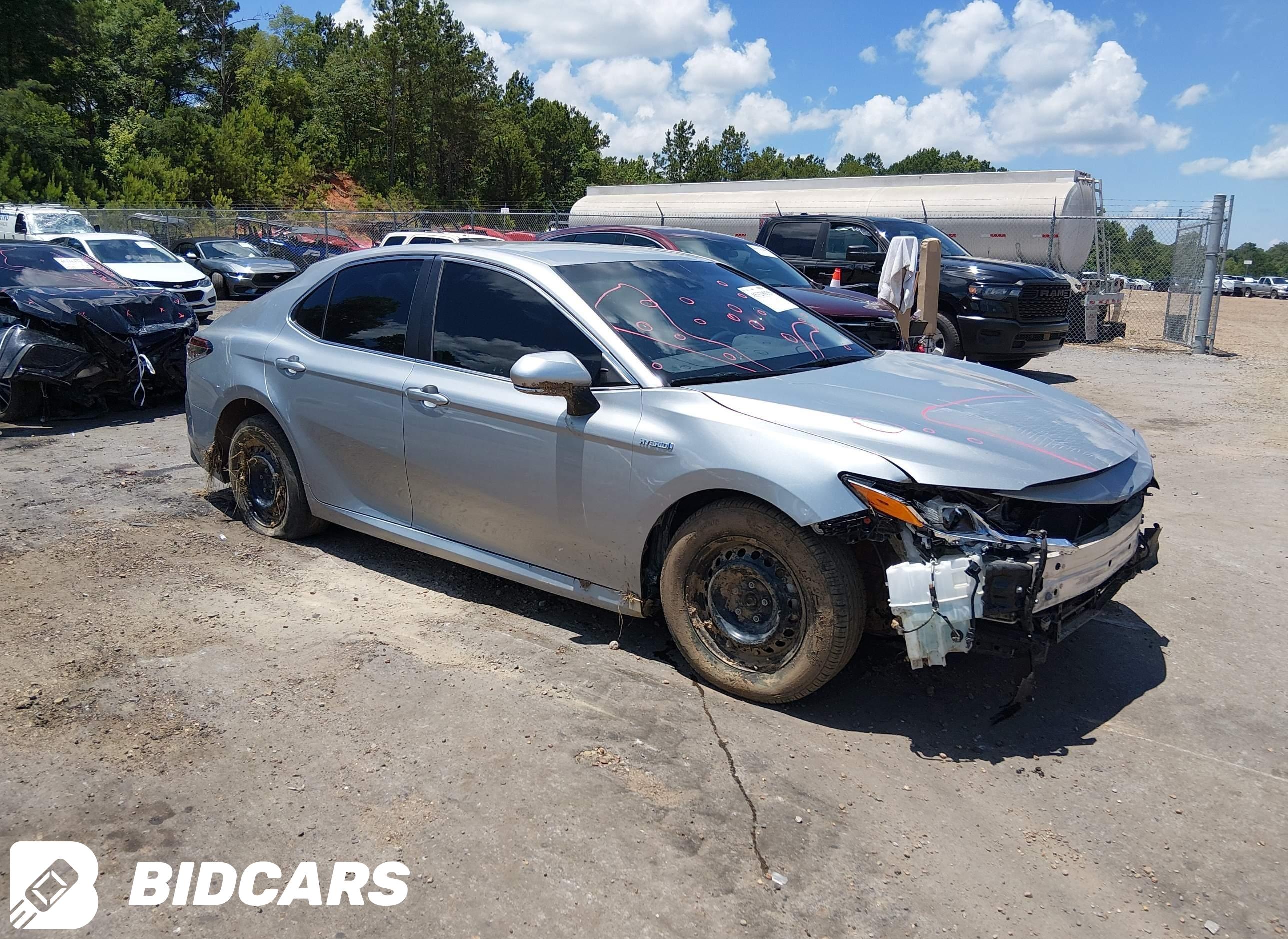 2021 Toyota Camry, Le Hybrid