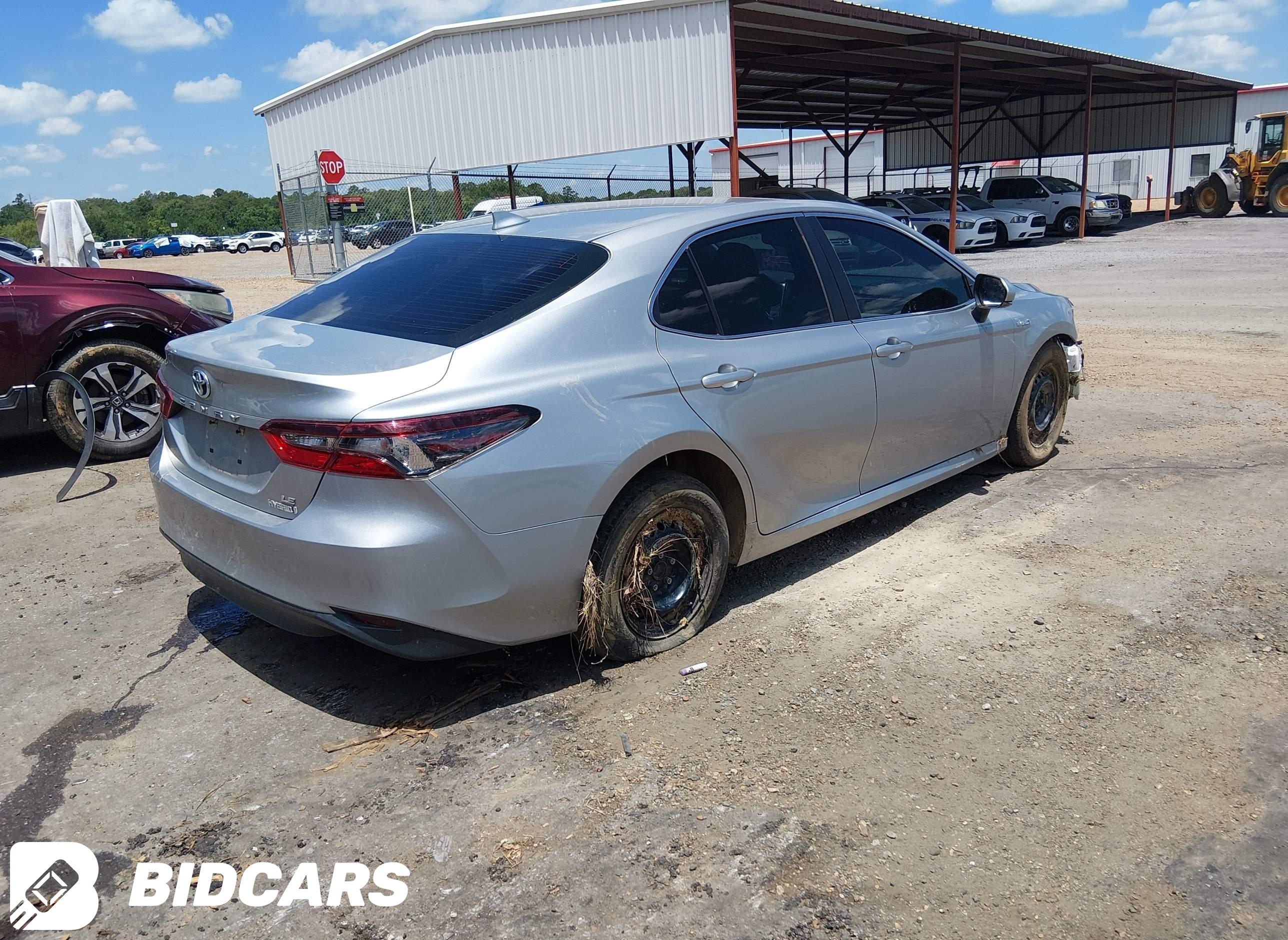 2021 Toyota Camry, Le Hybrid