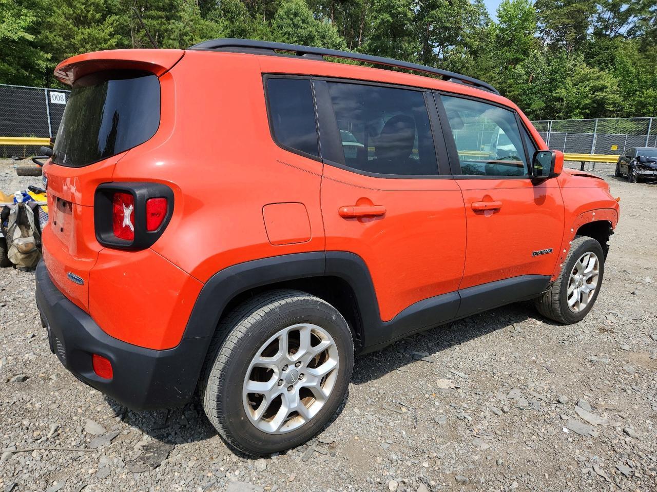 2017 Jeep Renegade, Latitude